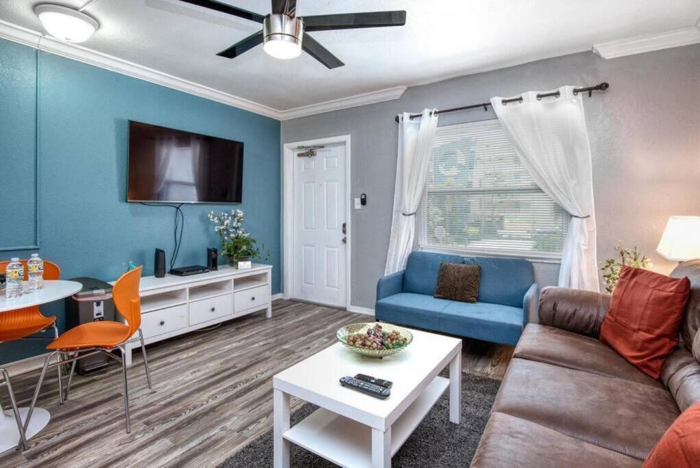 סיינט פיט ביץ' Sunset Beach Suites Of Madeira Beach! Pet Friendly Summer Getaway! Steps To Beach! - Suite 10 מראה חיצוני תמונה